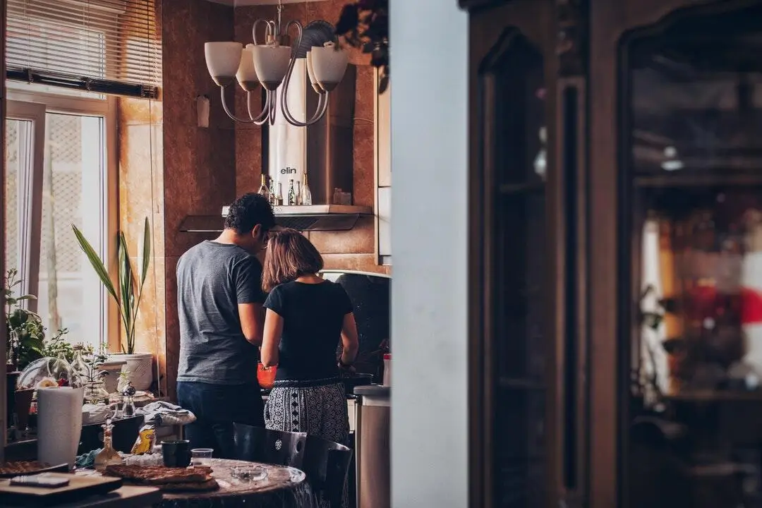 Do Property Managers Pay for Repairs? A Phoenix, AZ Guide